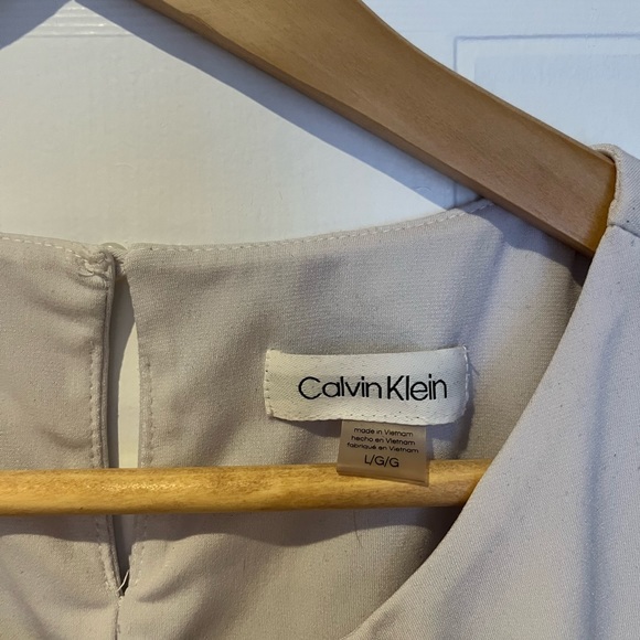 Calvin Klein top - Picture 2 of 2